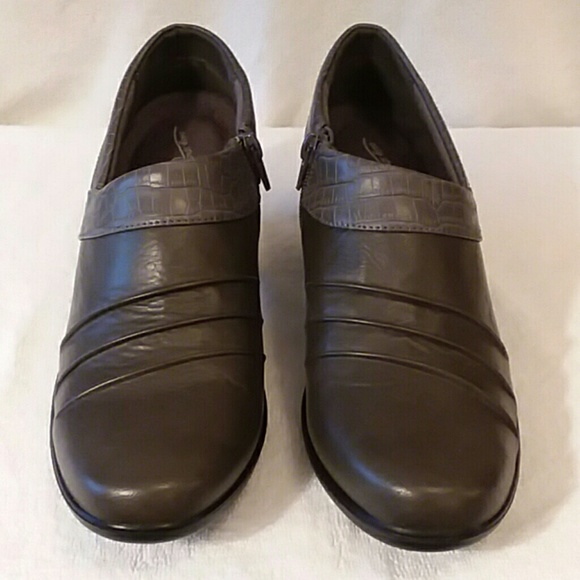 Easy Street gray shoe boot with croco - Picture 2 of 8